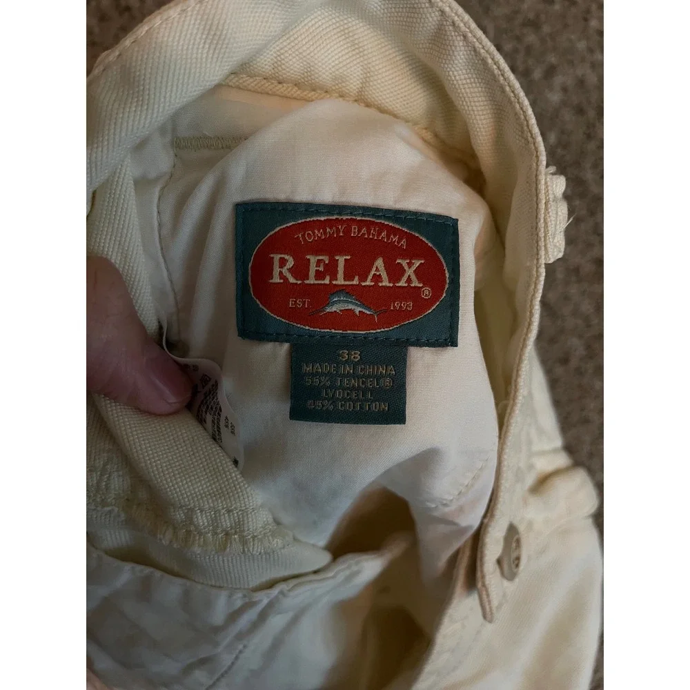 Tommy Bahama Mens Shorts Size 38 Cream Relax Cargo Tencel Lyocell Blend Resort